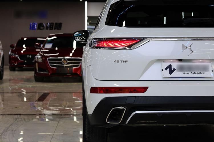 DS 7 2018款 45THP 歌剧院版车身外观6006