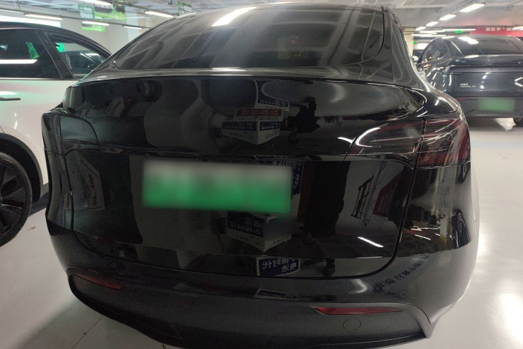 特斯拉 Model Y 2022款 长续航全轮驱动版车身外观6