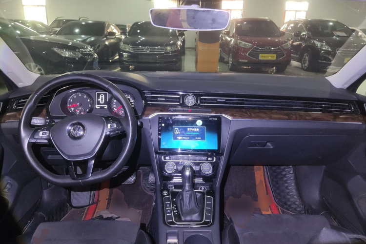 大众 迈腾 2017款 330TSI DSG 豪华型中控内饰12