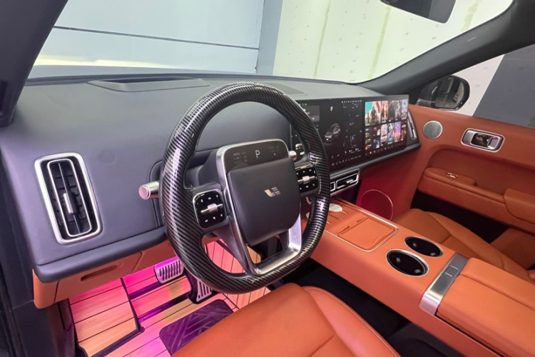 理想汽车 理想L9 2022款 Max中控内饰7008