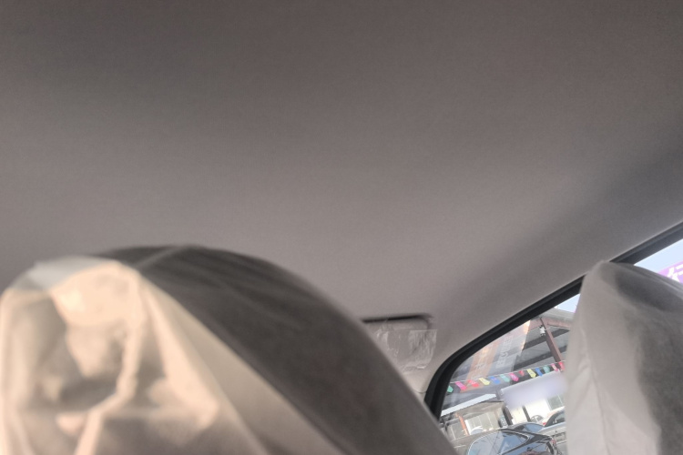 吉利银河 2025款 210km 熊猫卡丁中控内饰22