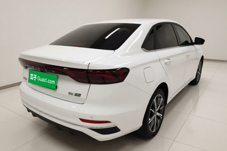 吉利汽车 帝豪 2024款 第4代 1.8L DHT醇净版车身外观7