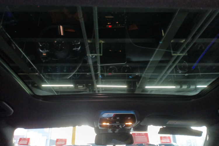 奔驰C级 2023款 改款二 C 260 L 运动版中控内饰22