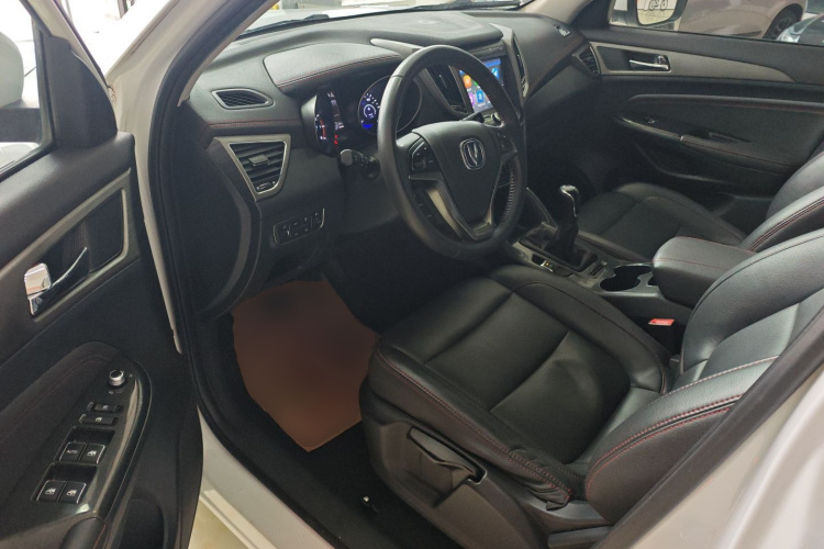 长安CS75 2017款 尚酷版 1.5T 手动锋享型中控内饰20