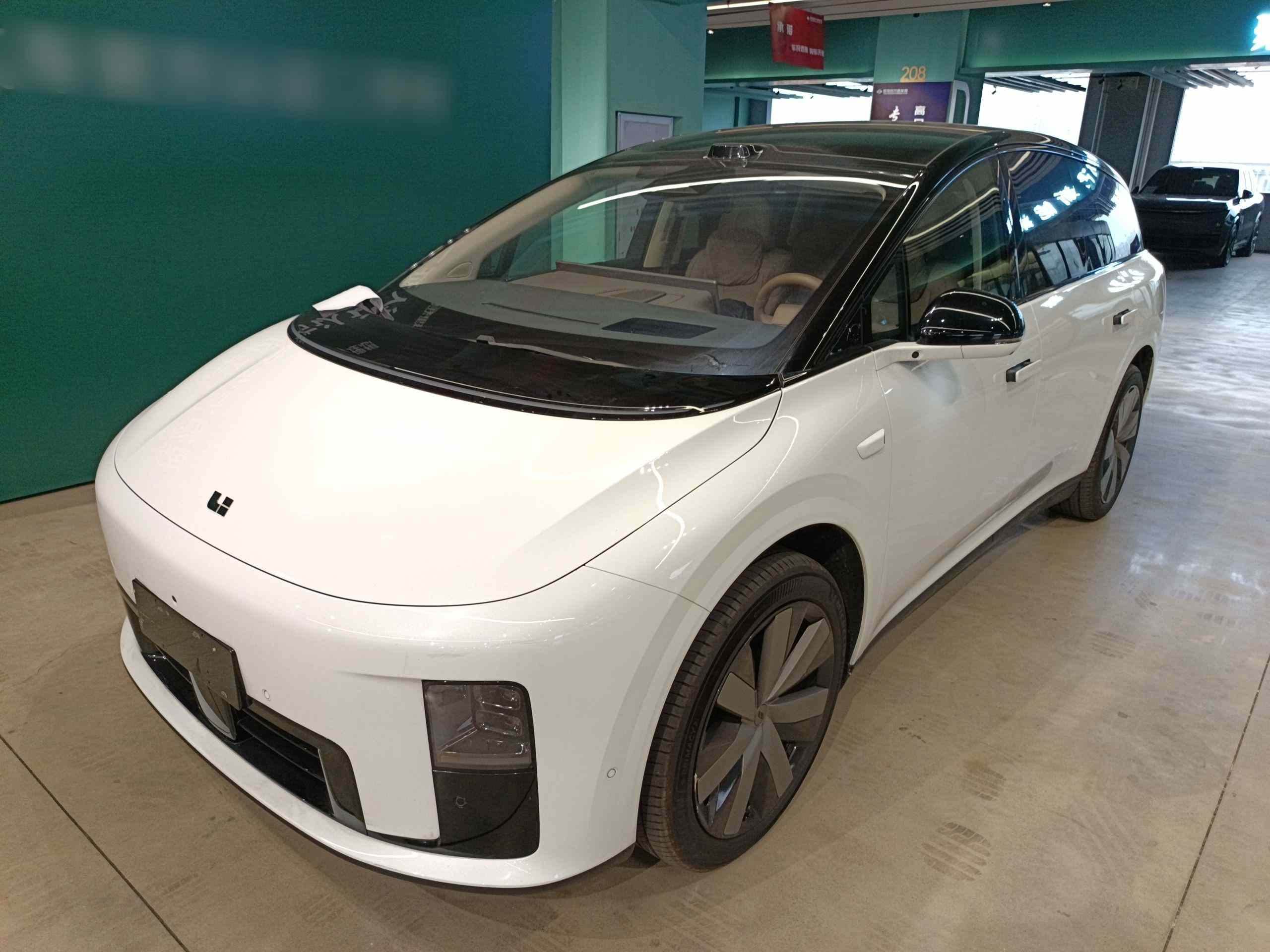 理想汽车 理想i8 2025款 标准版(2)