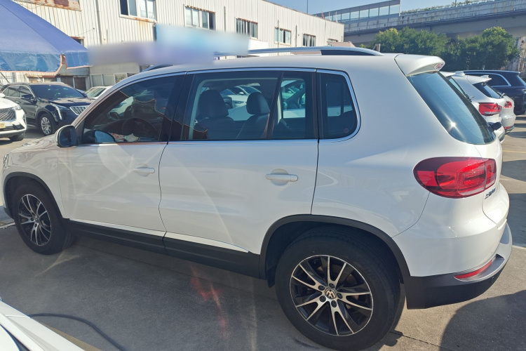 大众 途观 2015款 1.8TSI 自动四驱豪华型车身外观4