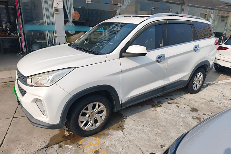 五菱汽车 五菱宏光S3 2018款 1.5L 手动豪华型 国V车身外观4