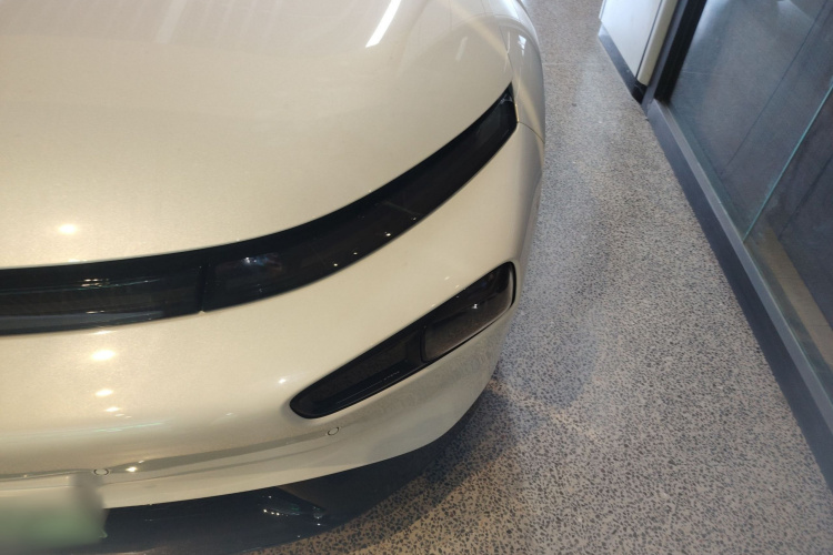 小鹏P7 2024款 P7i 550 Pro局部细节36