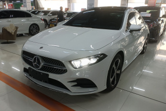 奔驰A级 2022款 改款三 A 200 L 运动轿车时尚型