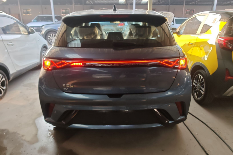 比亚迪 海豚 2025款 420km 自由版车身外观6