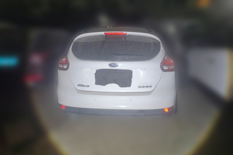 福特 福克斯 2018款 两厢经典 1.6L 自动舒适型智行版车身外观6