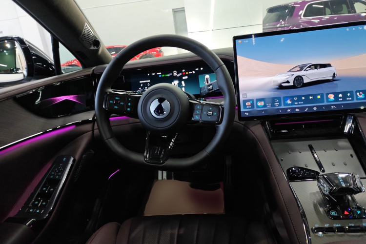 腾势Z9GT 2024款 1100四驱Ultra版局部细节13