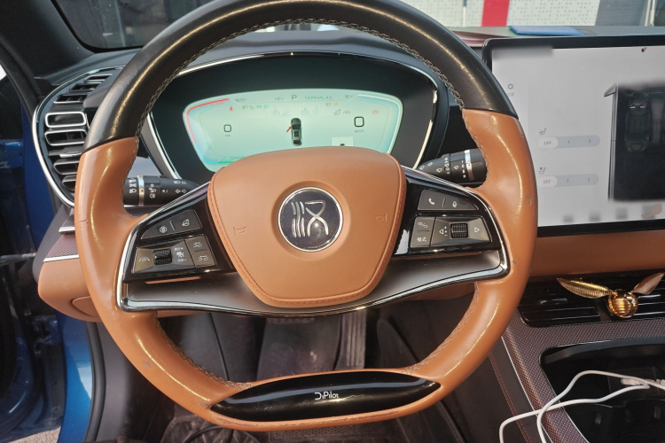 比亚迪 汉 2022款 DM-i 121KM 尊享型中控内饰13