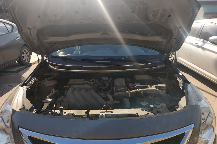 日产 阳光 2015款 1.5XE CVT舒适版机舱底盘24