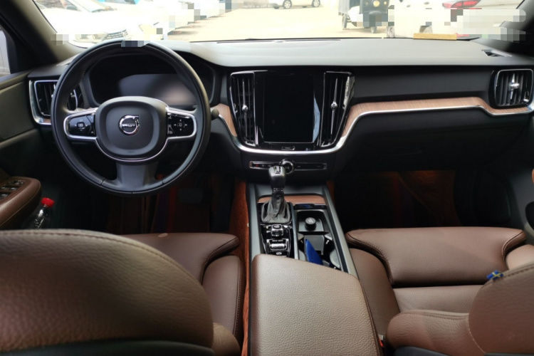 沃尔沃S60 2021款 T4 智远豪华版中控内饰7002