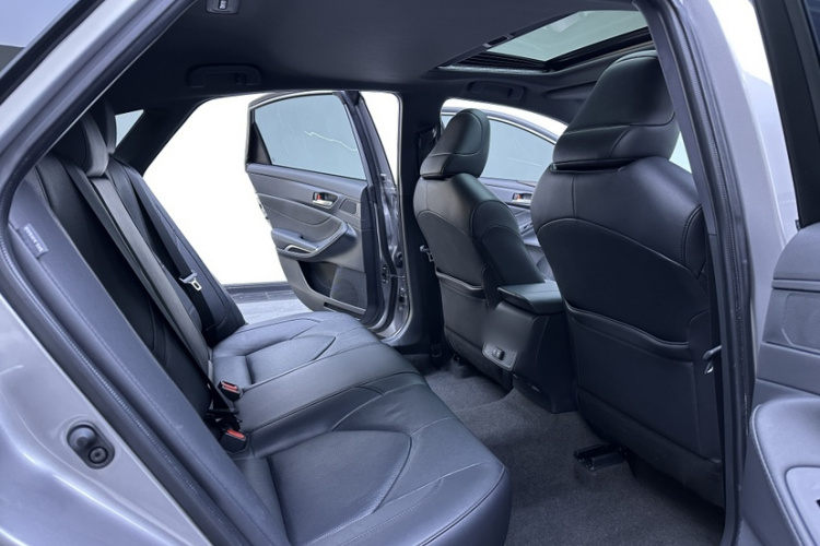 丰田 亚洲龙 2019款 2.0L 豪华版 国VI中控内饰7005