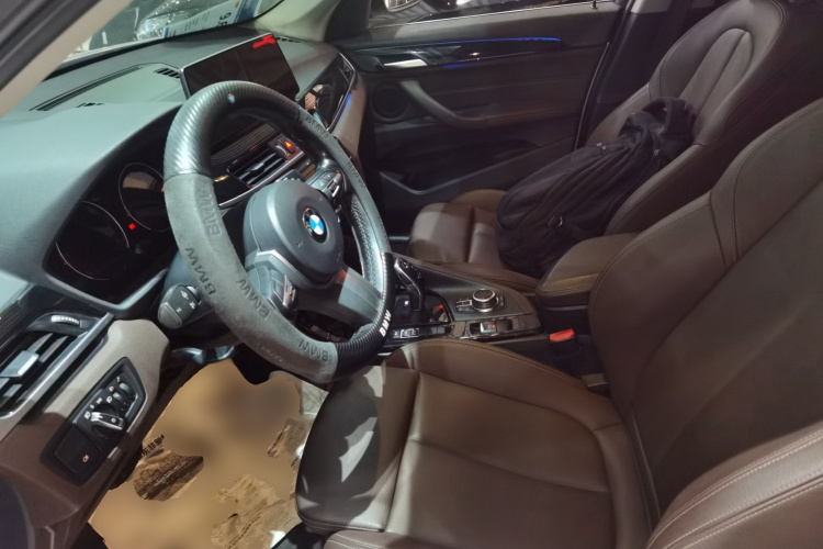 宝马X1 2020款 sDrive20Li 尊享型中控内饰19