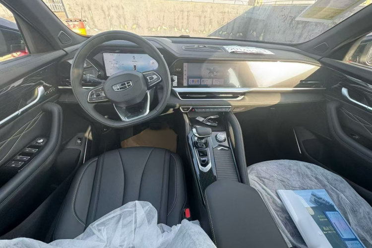 吉利汽车 星越L 2024款 2.0TD DCT EVO两驱长风版中控内饰7001