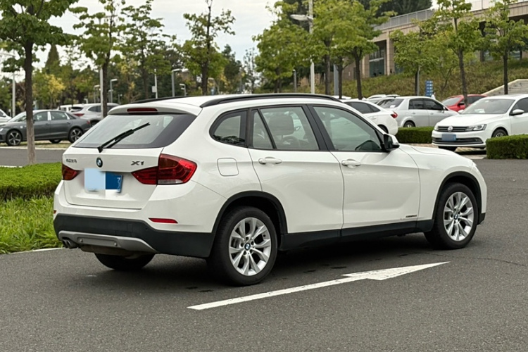 宝马X1 2014款 sDrive18i 时尚型车身外观6009