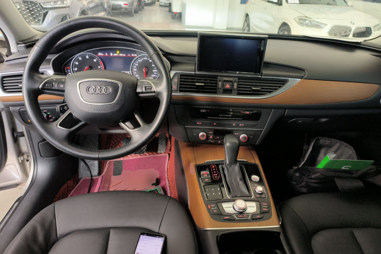 奥迪A6L 2017款 30 FSI 舒适型中控内饰12