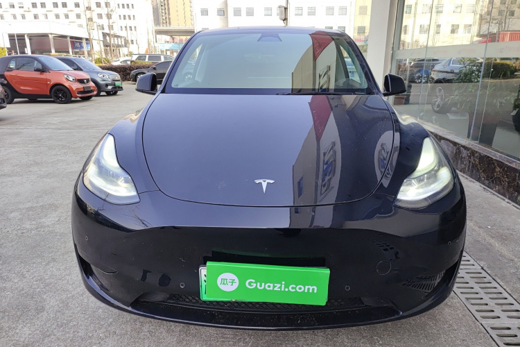 特斯拉 Model Y 2022款 改款 后轮驱动版车身外观2