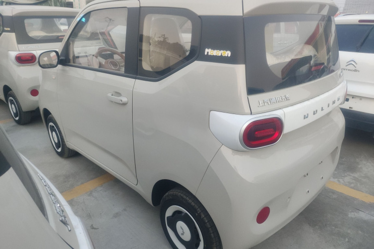 五菱汽车 宏光MINIEV 2024款 第三代 215km 青春版车身外观4