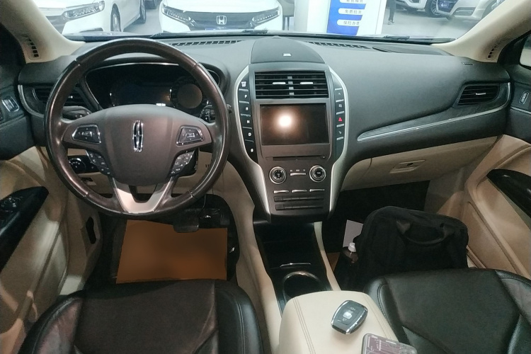 林肯MKC 2017款 2.0T 两驱尊雅版中控内饰7002