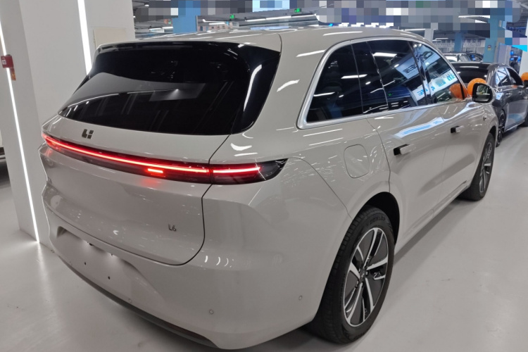 理想汽车 理想L6 2024款 Pro车身外观7
