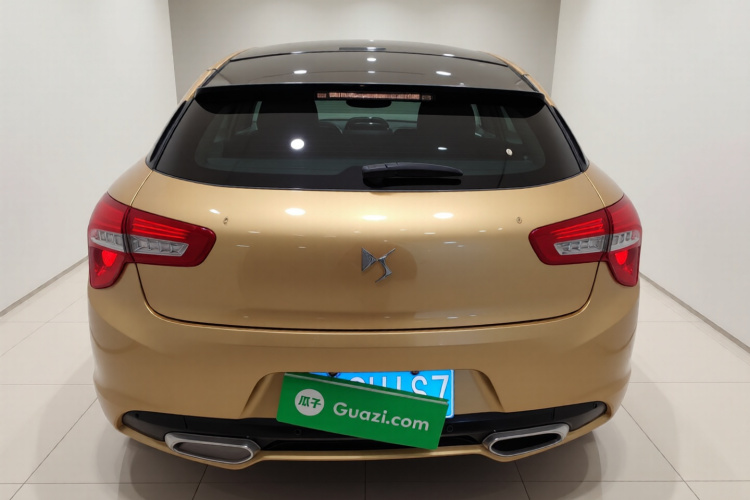 DS 5 2015款 1.8T 60周年限量版THP200车身外观6