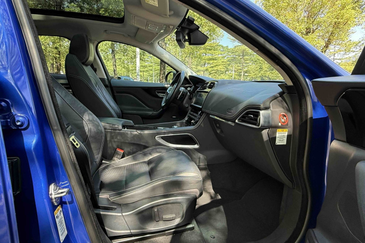 捷豹F-PACE 2018款 2.0T 四驱R-Sport运动版局部细节41