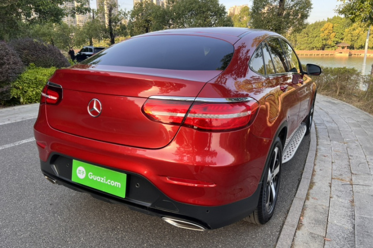 奔驰GLC轿跑 2017款 GLC 200 4MATIC 轿跑SUV车身外观6001