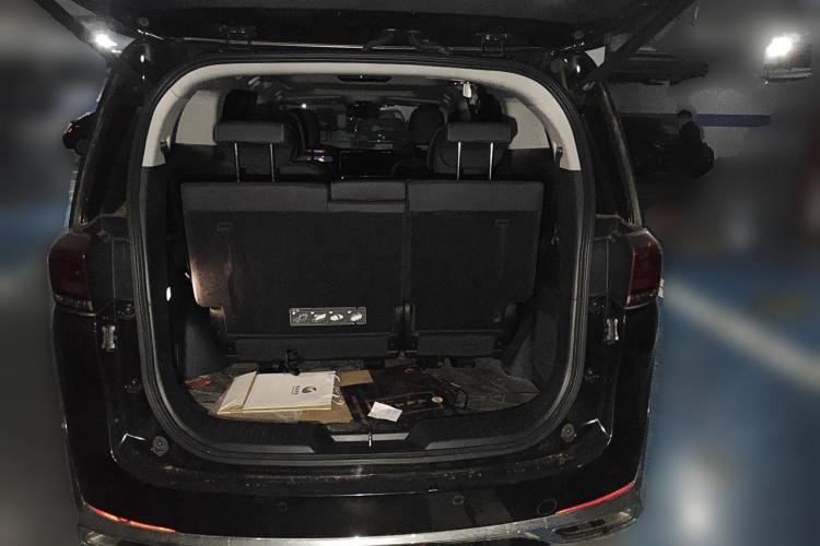 广汽传祺 传祺M8 2023款 领秀系列 390T 至尊版局部细节23