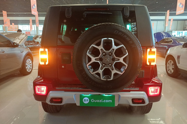 北京BJ40 2018款 PLUS 2.3T 自动四驱尊享版 国V车身外观6