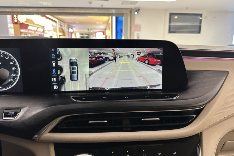 别克GL8 2020款 Avenir艾维亚 六座贤礼版中控内饰7011