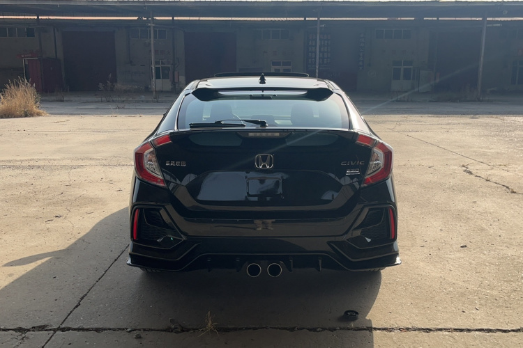 本田 思域 2021款 HATCHBACK 220TURBO CVT潮酷控车身外观6005