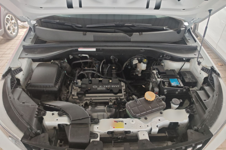 五菱汽车 五菱星驰 2022款 1.5L 手动自由型机舱底盘24