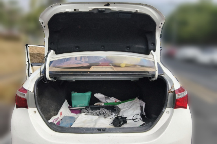 丰田 卡罗拉 2014款 1.6L CVT GL中控内饰23