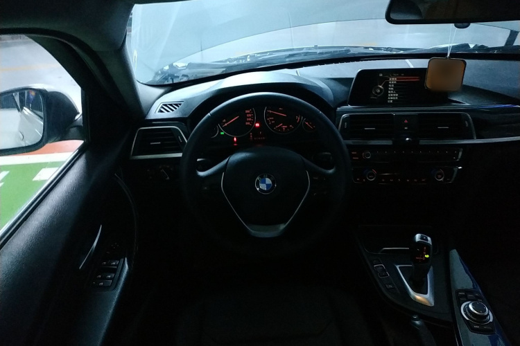 宝马3系 2016款 320Li 时尚型局部细节13