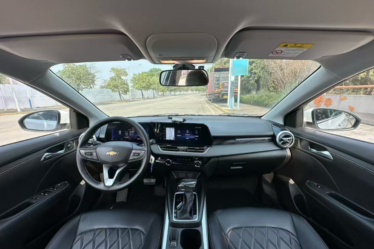 雪佛兰 科鲁泽 2023款 1.5L 双离合乐享版中控内饰7007