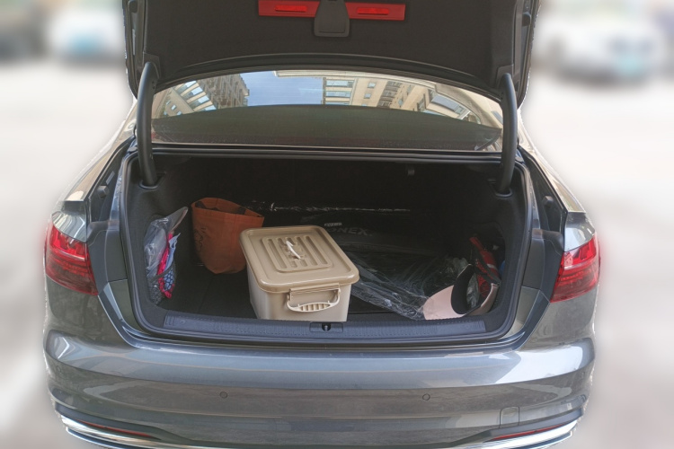 奥迪A4L 2020款 40 TFSI 豪华致雅型中控内饰23