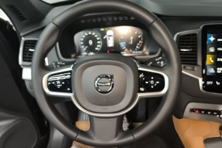 沃尔沃XC90 2019款 T5 智逸版 7座 国V中控内饰13