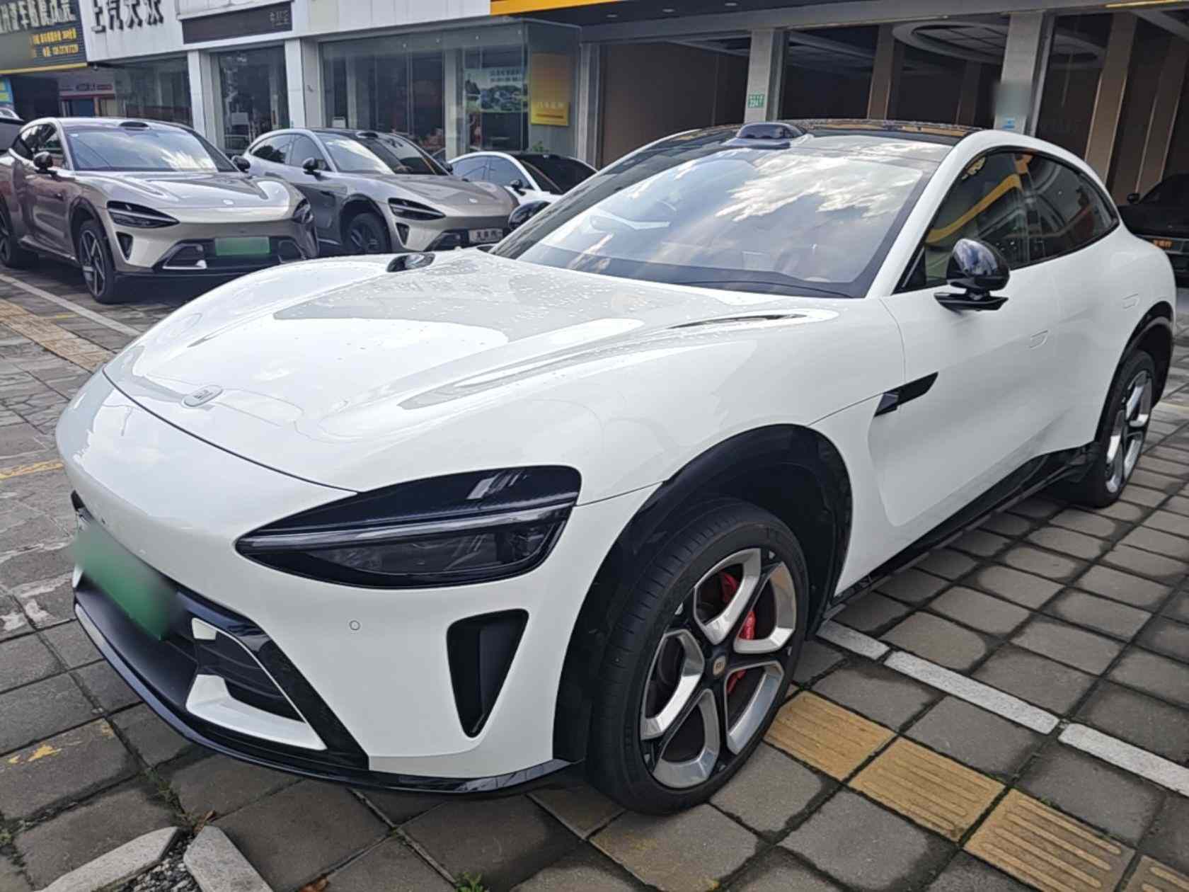 小米汽车 小米YU7 2025款 超长续航高性能四驱Max版(2)