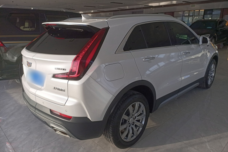 凯迪拉克XT4 2020款 28T 两驱领先型车身外观7