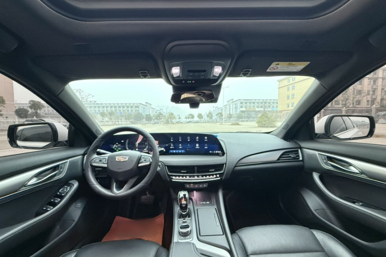 凯迪拉克CT5 2024款 28T 豪华型Pro中控内饰7013