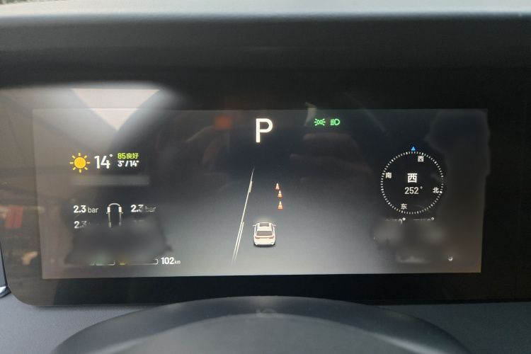 理想汽车 理想ONE 2021款 增程6座版局部细节14