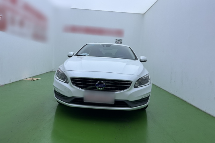 沃尔沃S60 2016款 S60L T3 智行版车身外观1