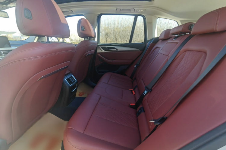 宝马iX3 2023款 创领型中控内饰7008