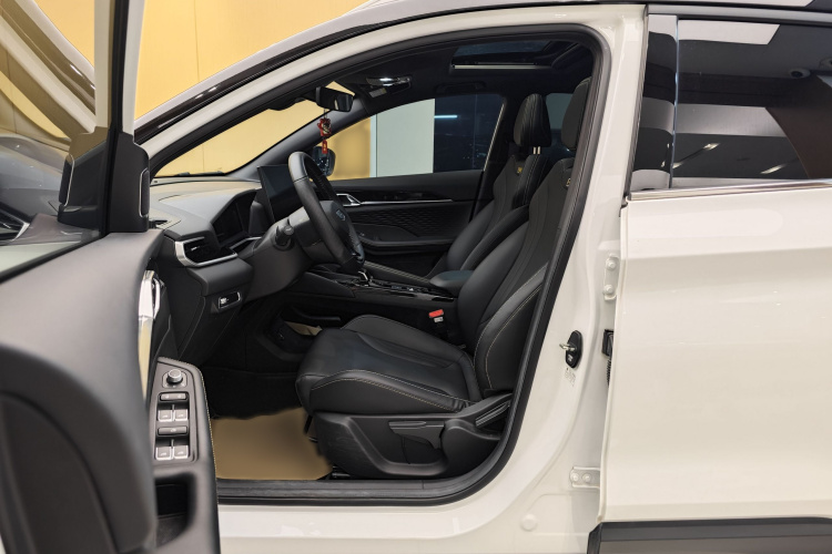 吉利汽车 2025款 缤越L 1.5TD DCT星耀车身外观6007