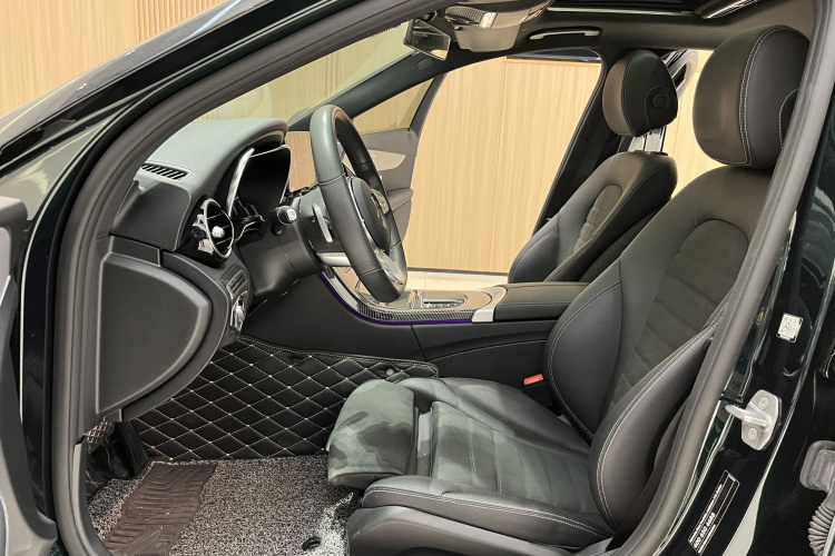 奔驰C级 2021款 C 260 星耀臻藏版中控内饰7002