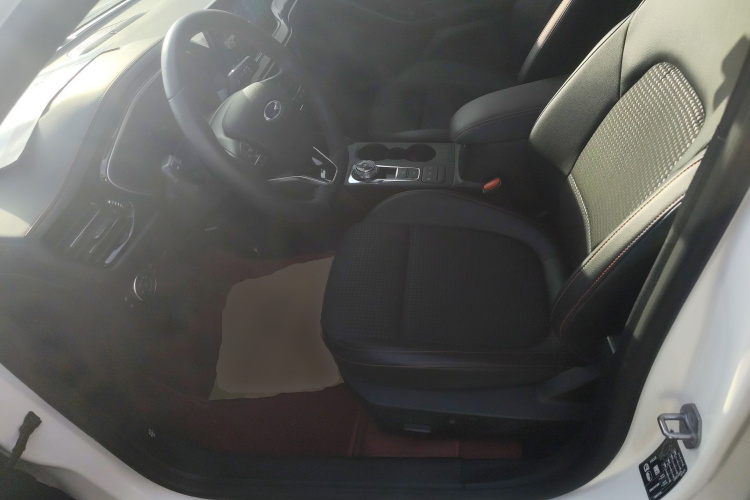 福特 福克斯 2021款 三厢 EcoBoost 180 自动ST Line中控内饰19